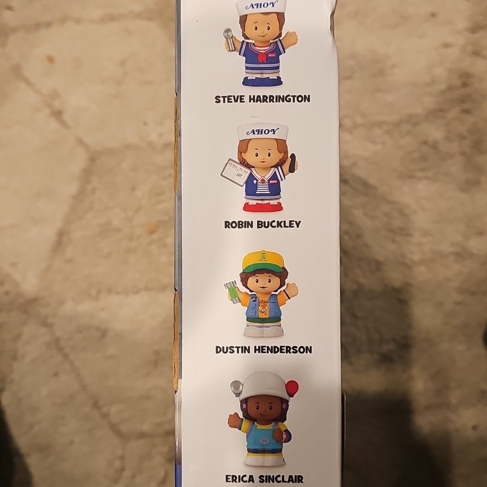 🪭A secret lab, Russian spies, and scoops of sweet treats, Little People